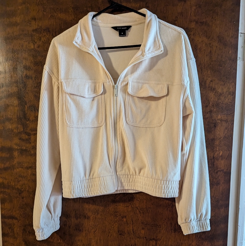 Courdoroy Cream Jacket with Cropped Length and Relaxed Fit